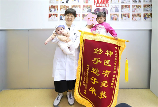 三年抱俩，她说：遇见江医生，是这辈子最幸运的事